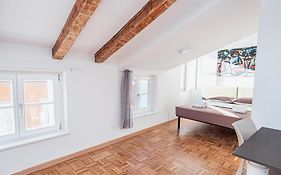 Stay Apartments Venezian